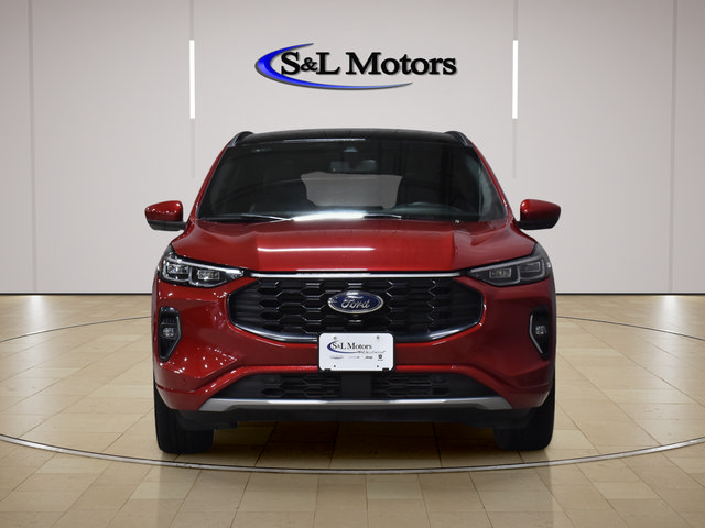 Used 2023 Ford Escape ST-Line Elite w/ Premium Technology Package AWD/4WD image 2