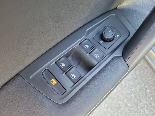 Certified 2024 Volkswagen Tiguan S FWD image 12