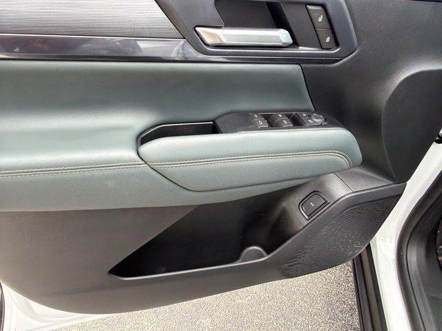 Used 2026 GMC Terrain AT4 AWD/4WD image 13