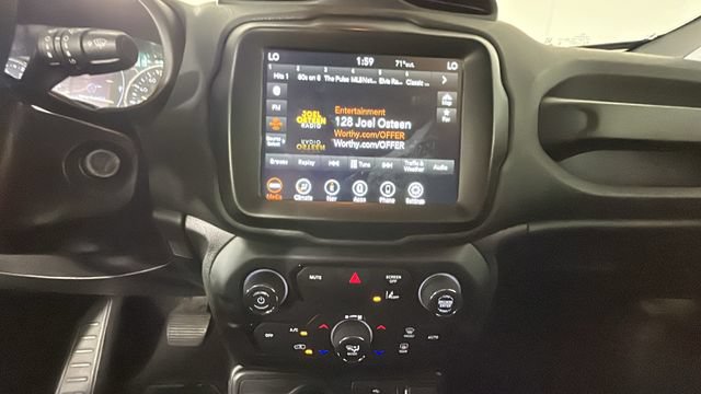 Used 2023 Jeep Renegade Latitude AWD/4WD image 23