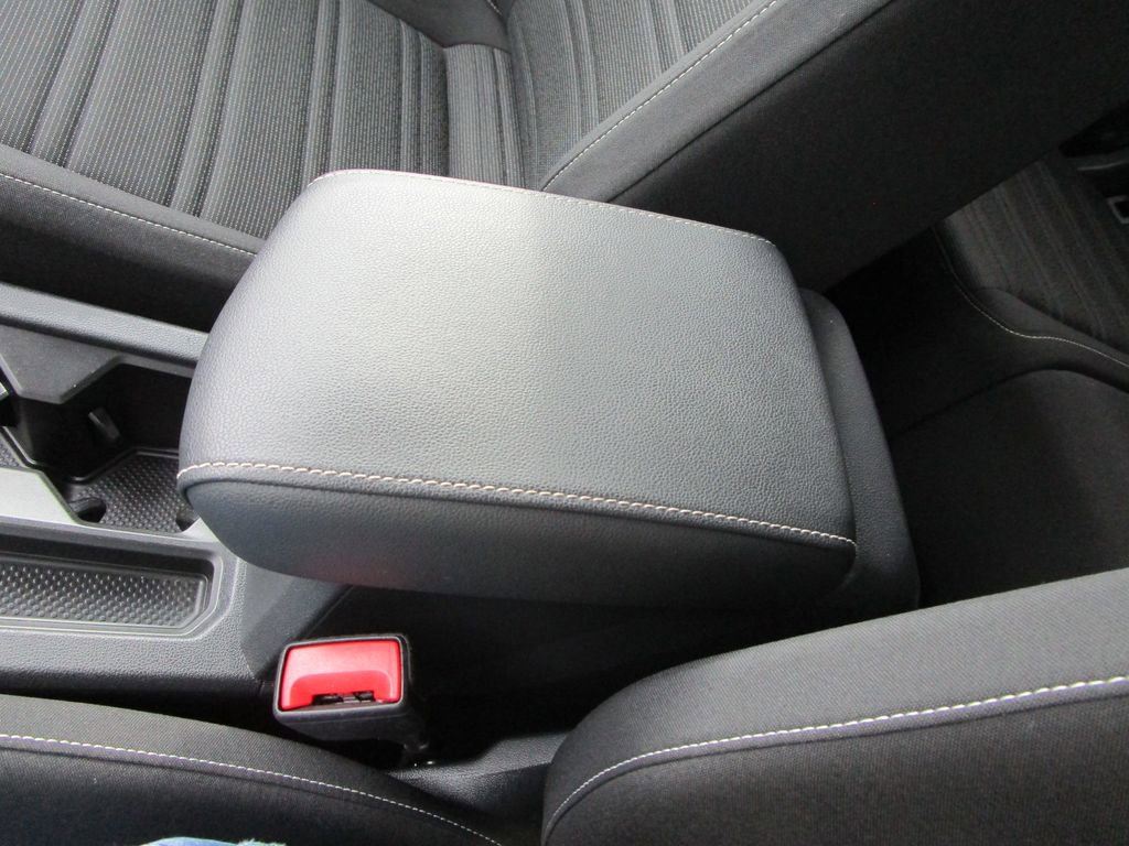 Used 2024 Volkswagen Tiguan S image 32