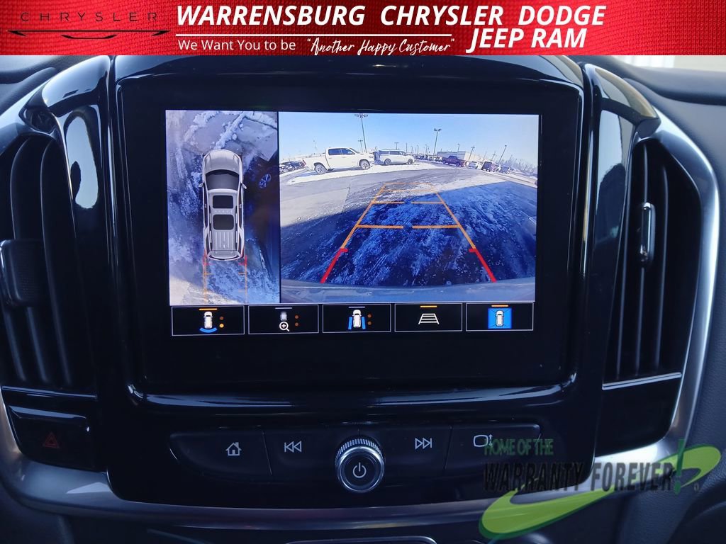 Used 2024 Chevrolet Traverse RS image 24