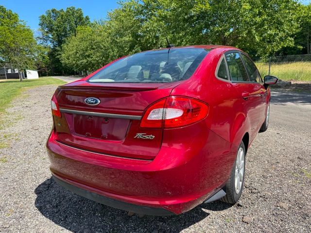 Used 2013 Ford Fiesta SE FWD image 4