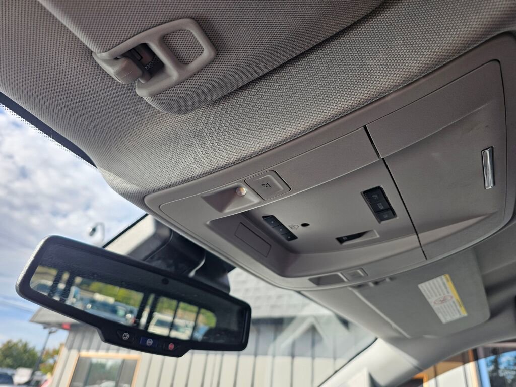 Used 2018 Chevrolet Silverado 3500 LTZ image 38