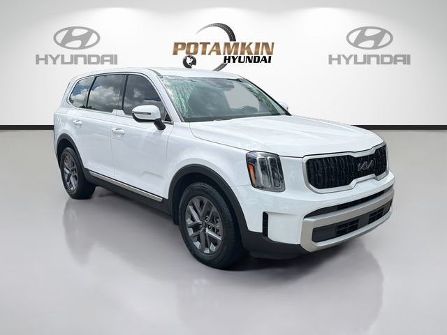 Used 2025 Kia Telluride LX FWD image 3
