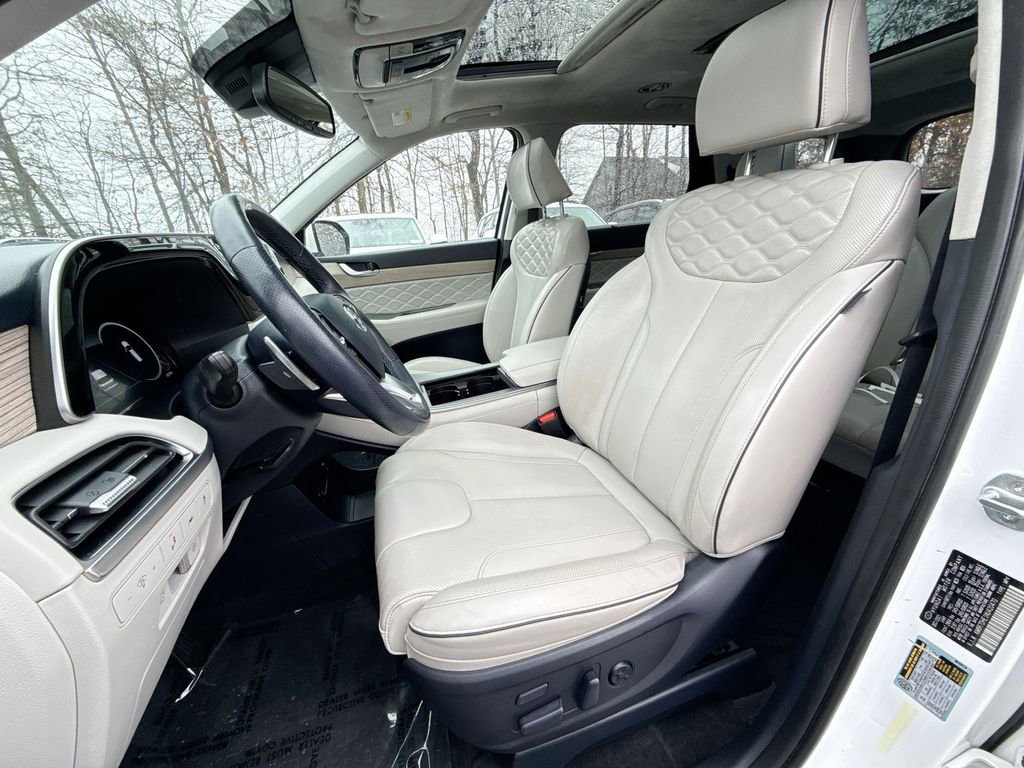Used 2022 Hyundai Palisade Calligraphy w/ Winter Package image 13