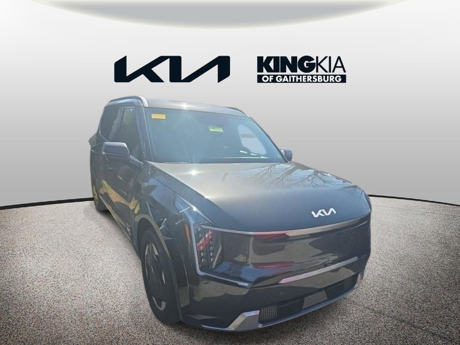 Certified 2024 Kia EV9 Land image 1