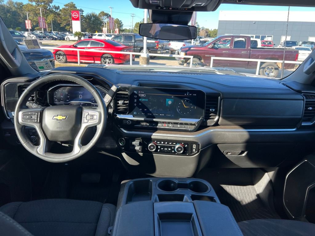 Used 2024 Chevrolet Silverado 2500 LT image 12