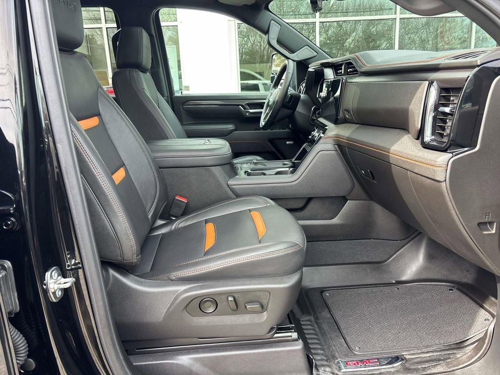 Used 2025 GMC Sierra 2500 AT4 w/ AT4 Premium Plus Package image 15