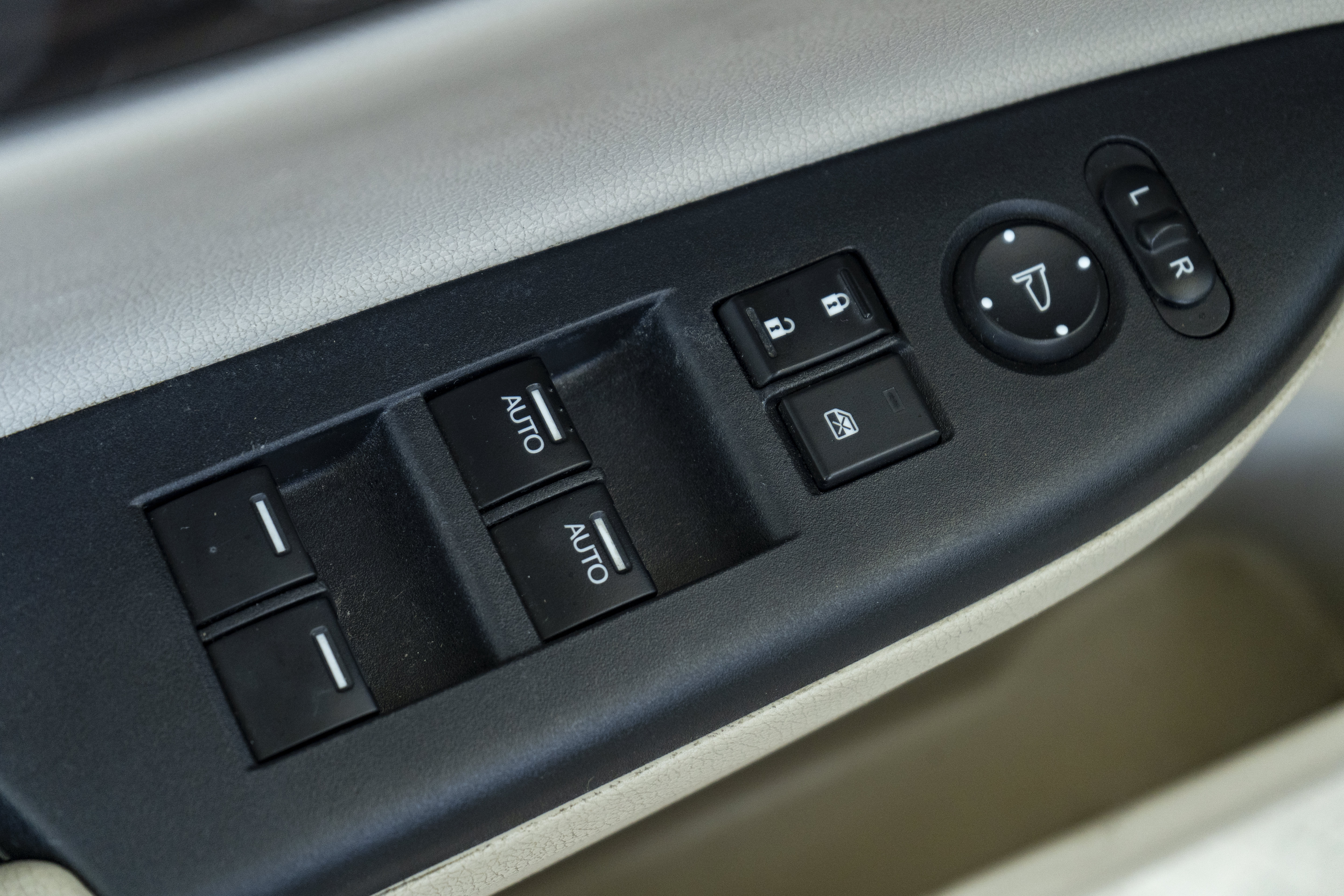Used 2016 Honda Accord EX-L image 39