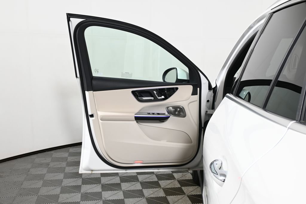 Certified 2025 Mercedes-Benz GLC 300 4MATIC image 28