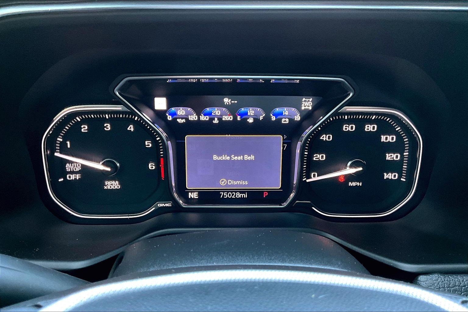 Used 2021 GMC Yukon Denali w/ Denali Premium Package AWD/4WD image 13