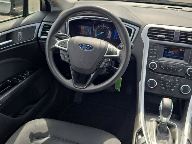 Used 2016 Ford Fusion SE image 13