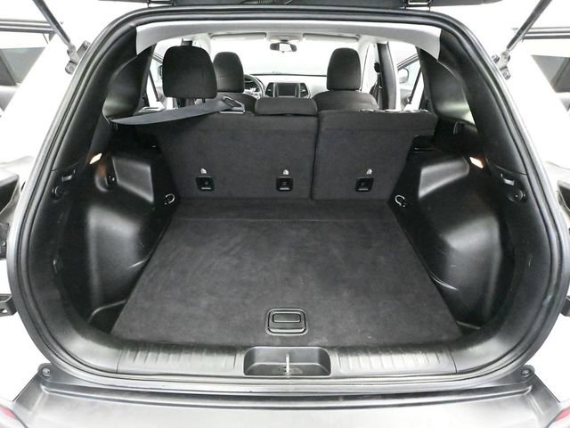 Used 2019 Jeep Cherokee Latitude w/ Popular Appearance Group image 35