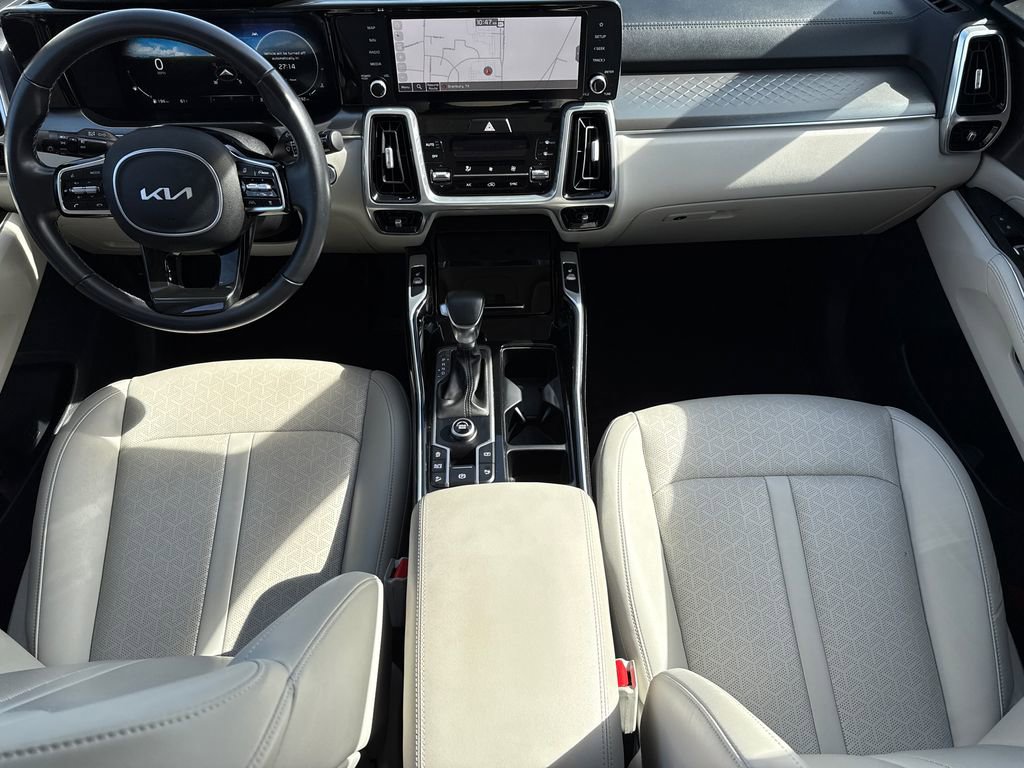 Used 2023 Kia Sorento SX FWD image 11
