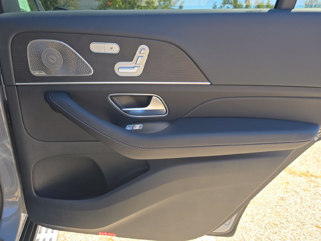New 2027 Mercedes-Benz GLS 450 4MATIC image 24