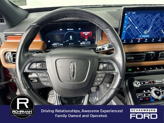 Used 2023 Lincoln Nautilus Reserve AWD/4WD image 11