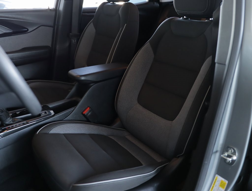 Used 2023 Chevrolet TrailBlazer LT w/ Convenience Package image 21