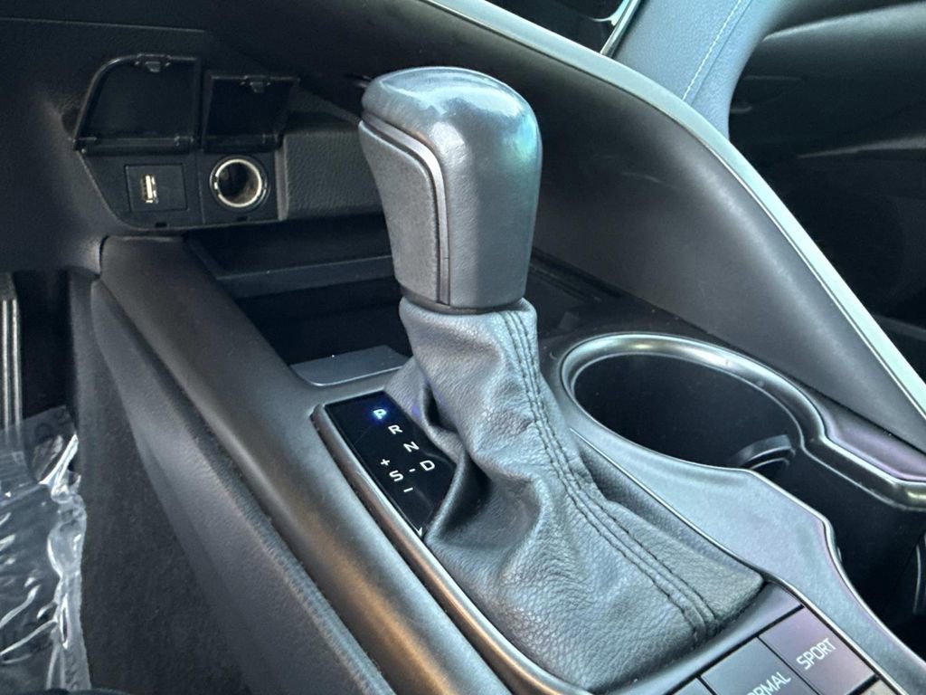Used 2022 Toyota Camry SE image 33