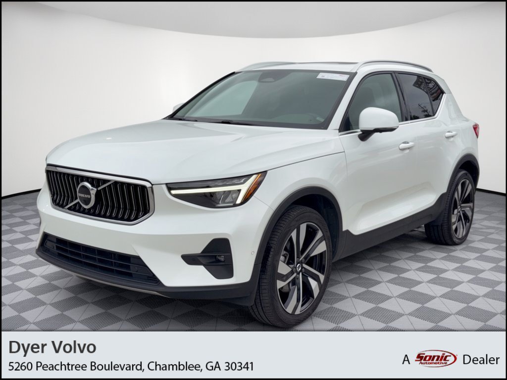 Used 2023 Volvo XC40 B5 Ultimate w/ Protection Package Premier AWD/4WD image 1