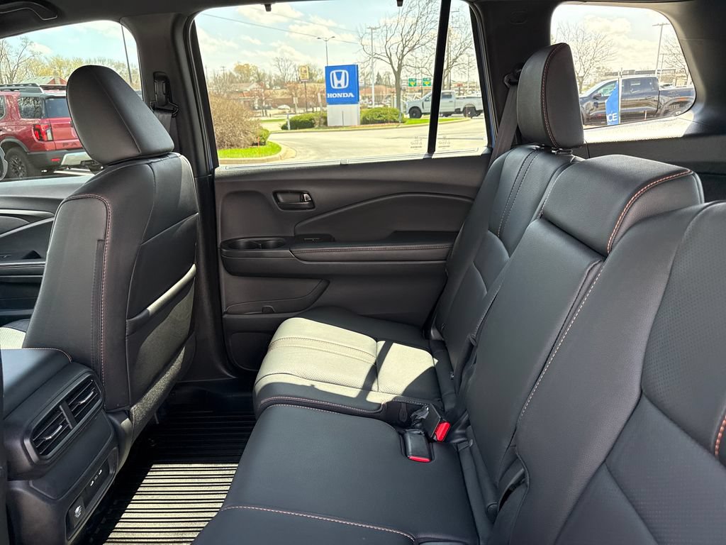 Certified 2025 Honda Passport TrailSport image 21