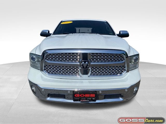 Used 2017 RAM 1500 Laramie w/ Convenience Group AWD/4WD image 2