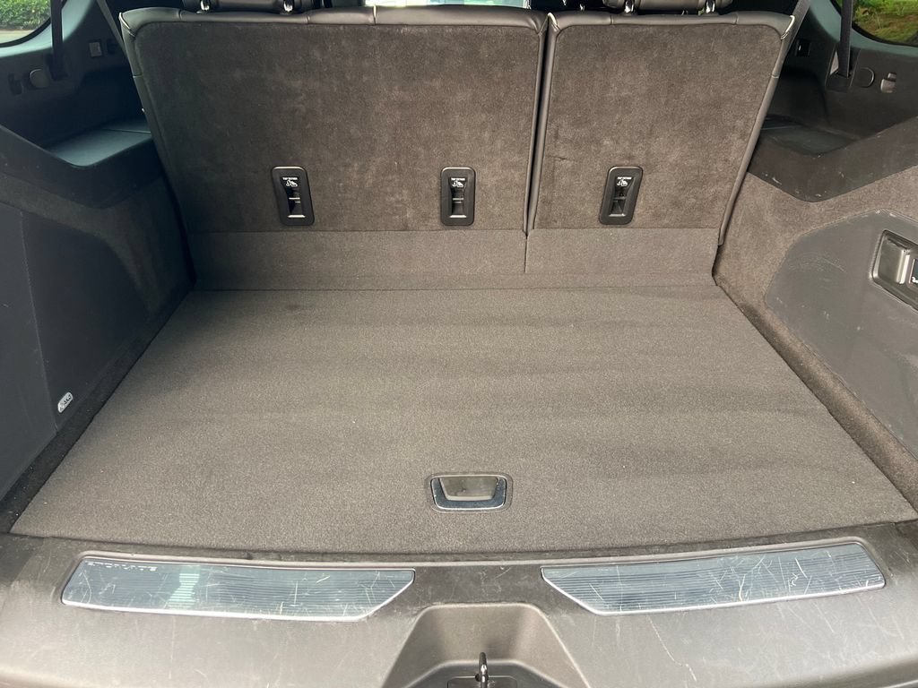 Used 2024 Cadillac Escalade ESV Sport AWD/4WD image 20