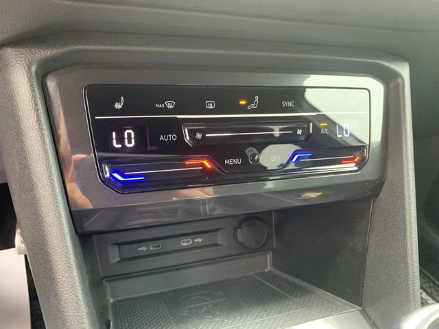 Used 2022 Volkswagen Tiguan SE R-Line image 39