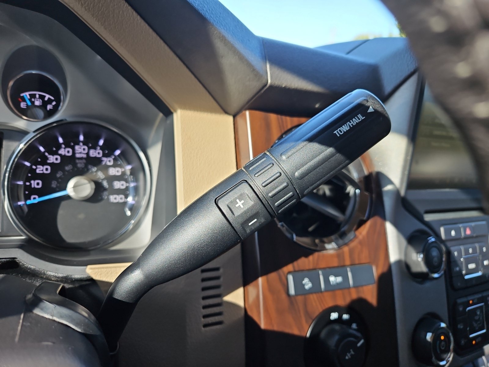 Used 2016 Ford F350 Lariat AWD/4WD image 29