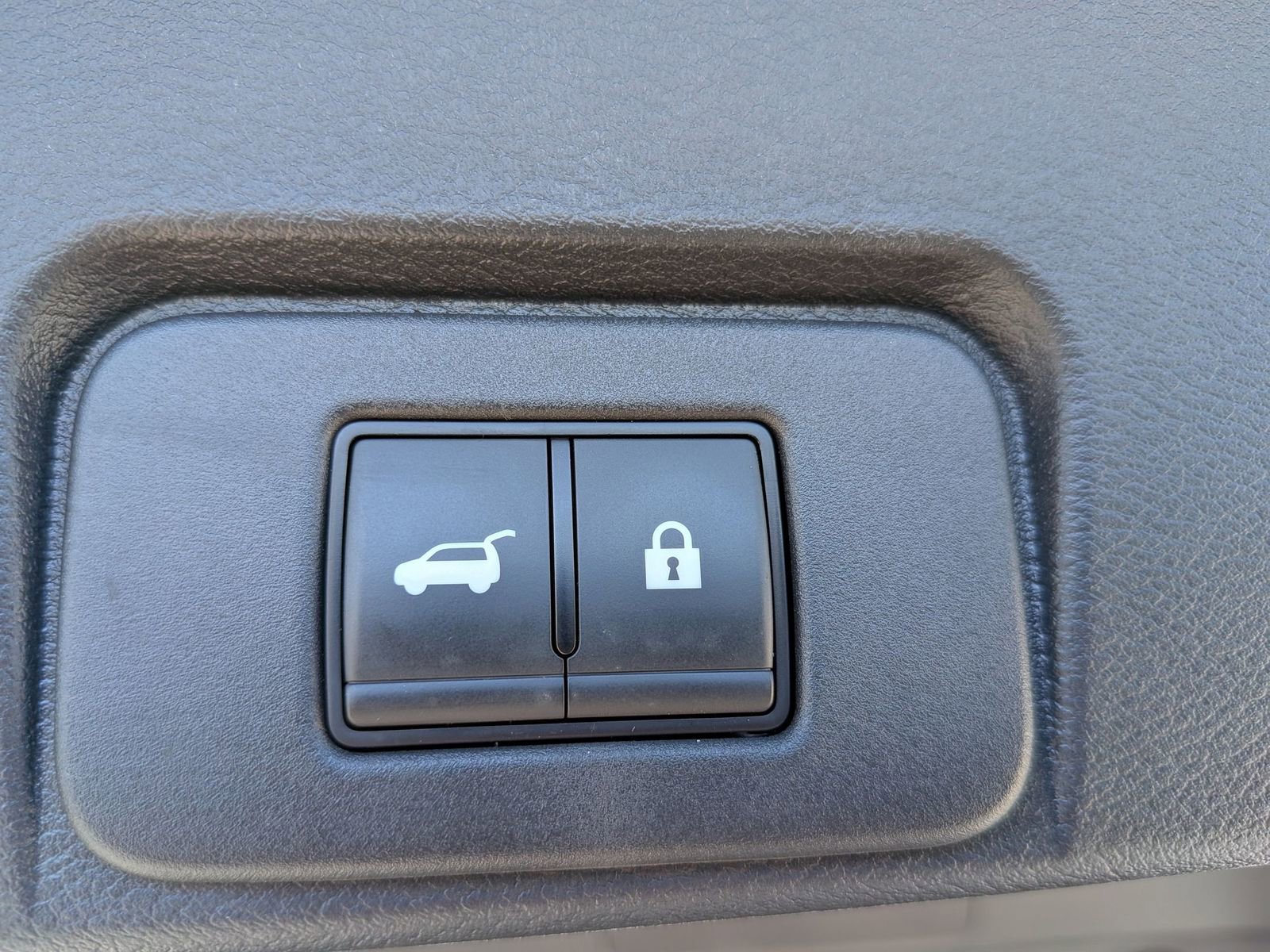 Used 2023 Nissan Rogue Platinum w/ Platinum Premium Package AWD/4WD image 34