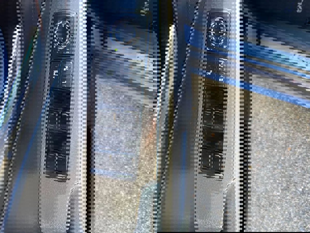 Used 2015 Lexus IS 250 AWD image 19