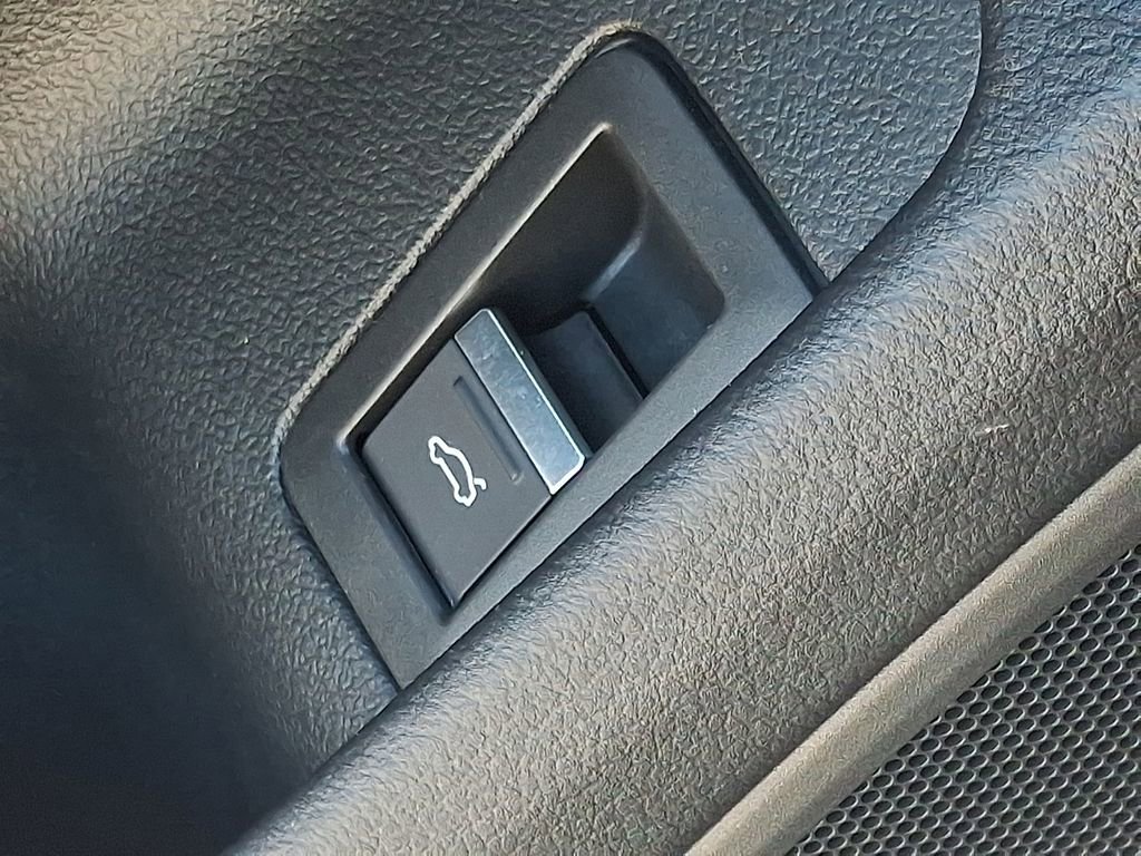 Used 2023 Audi A6 2.0T Premium w/ Convenience Package image 29