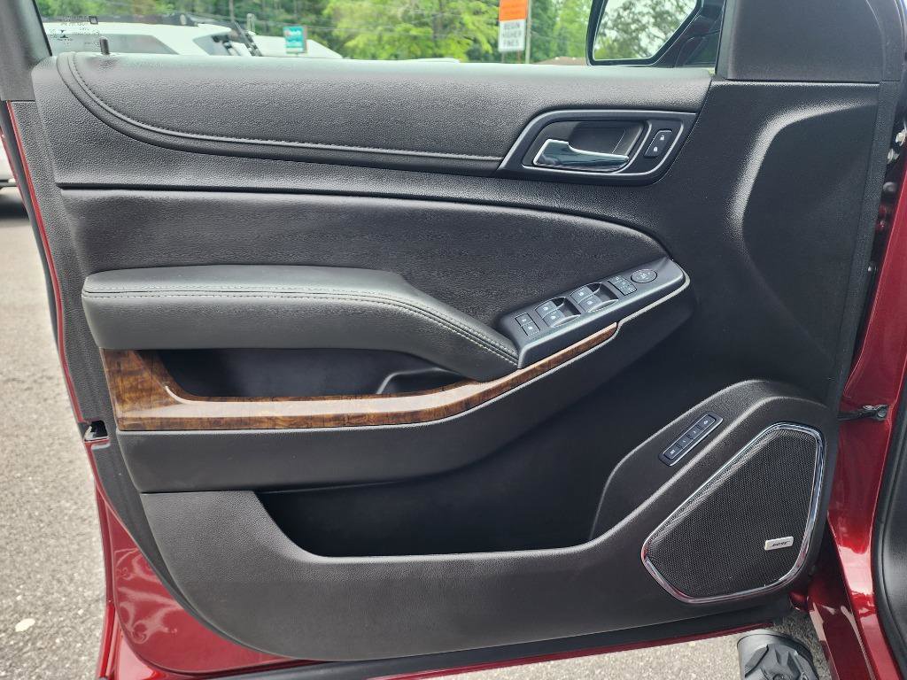 Used 2019 Chevrolet Tahoe LT w/ Luxury Package AWD/4WD image 17