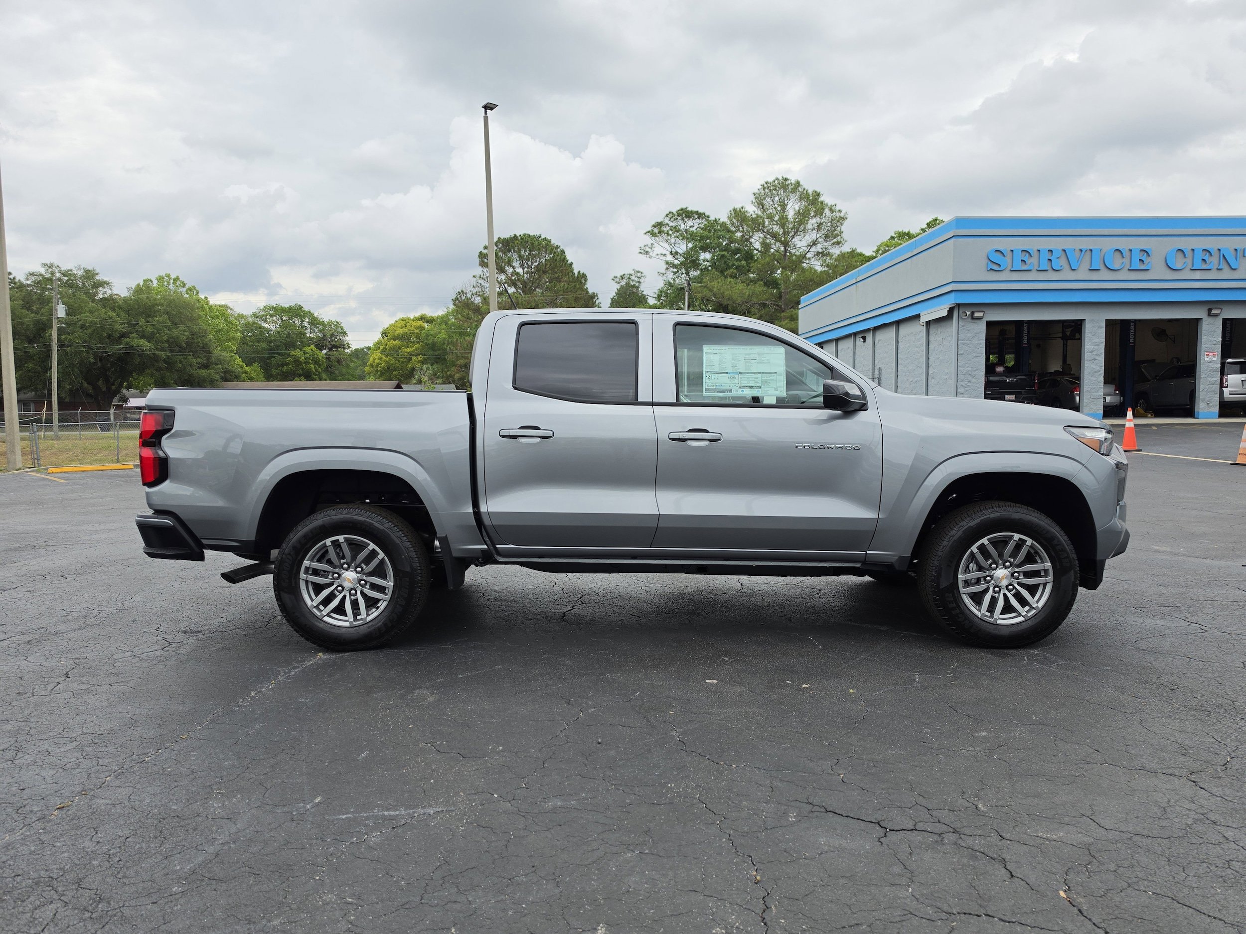 New 2026 Chevrolet Colorado LT RWD image 3