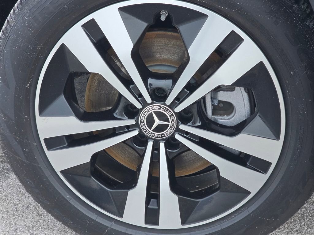 Certified 2025 Mercedes-Benz GLB 250 4MATIC image 8