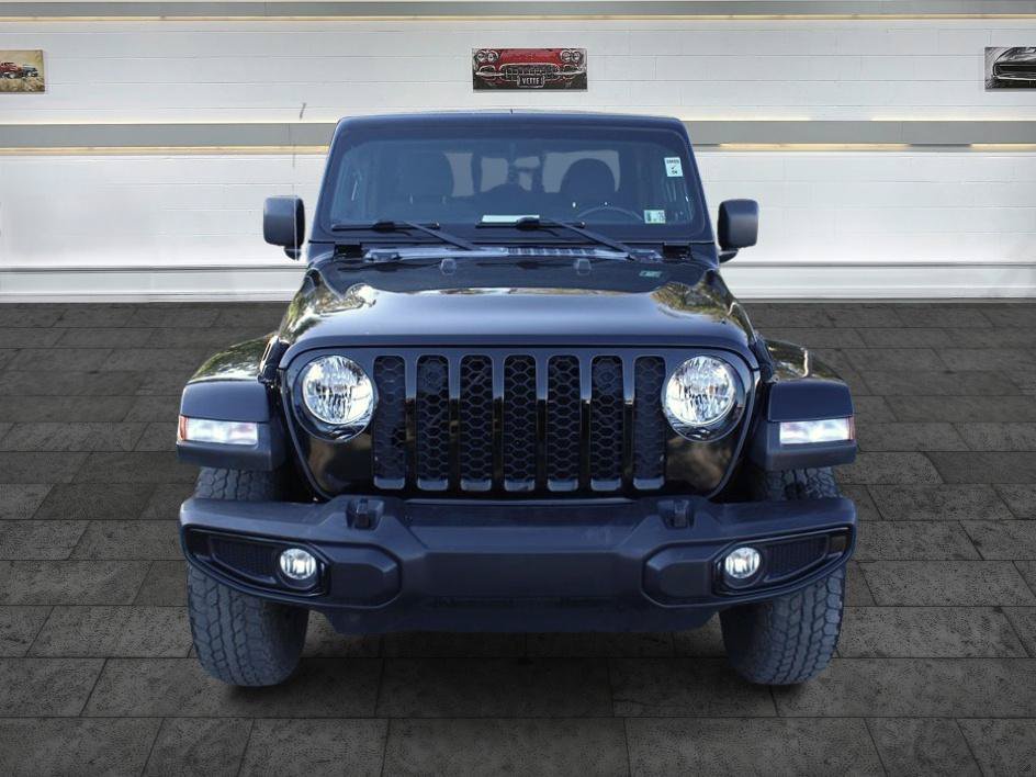 Used 2022 Jeep Gladiator Sport AWD/4WD image 2