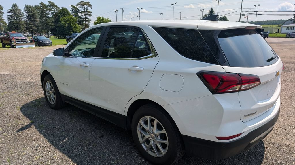 Used 2024 Chevrolet Equinox LT AWD/4WD image 3