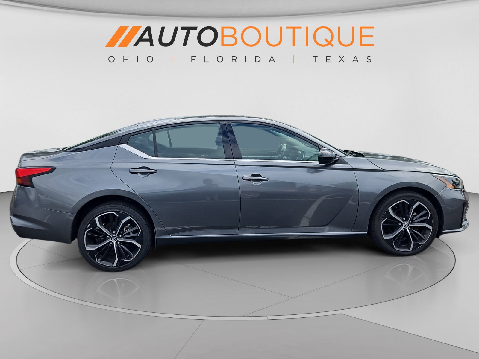 Used 2023 Nissan Altima 2.5 SR AWD/4WD image 6