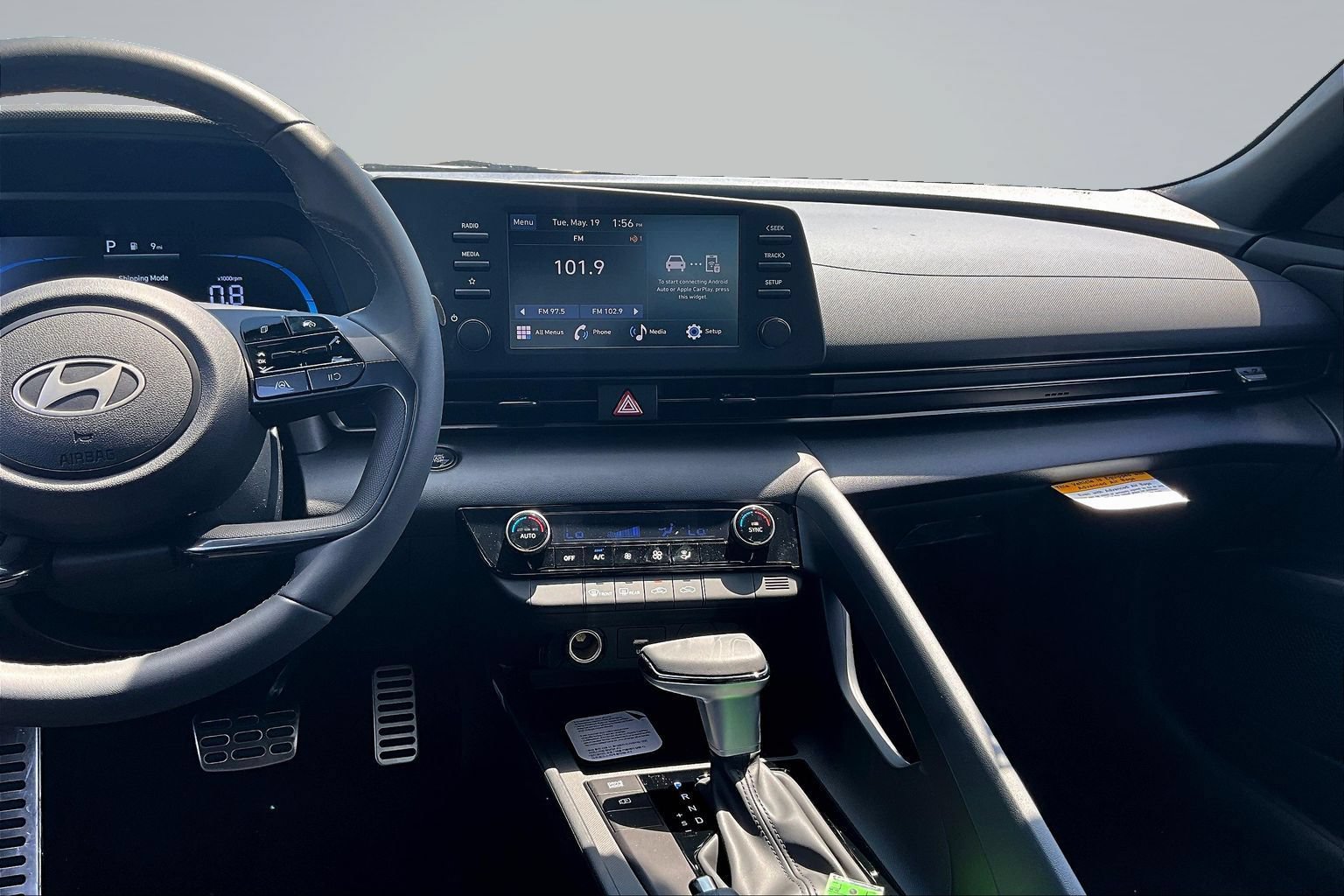 New 2026 Hyundai Elantra SEL Sport FWD image 5