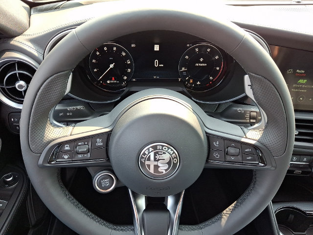 New 2026 Alfa Romeo Giulia AWD image 4