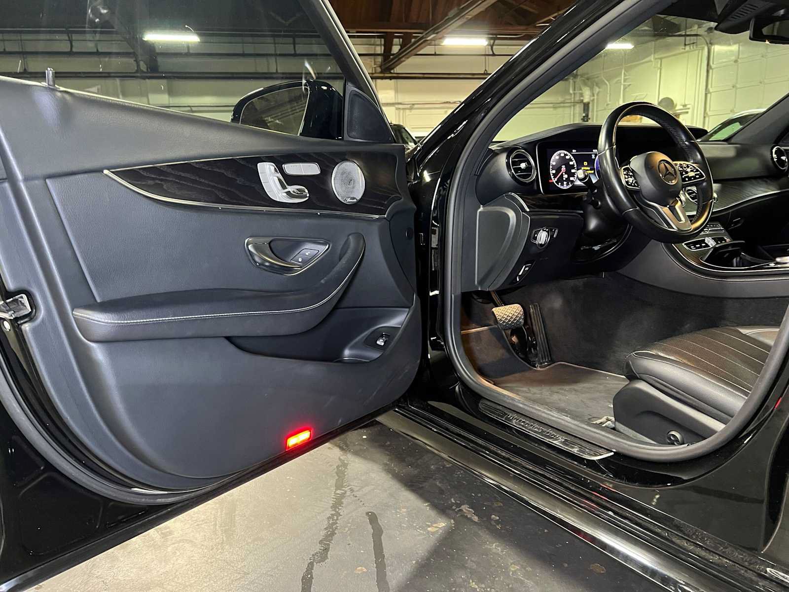 Used 2020 Mercedes-Benz E 450 4MATIC Sedan image 21