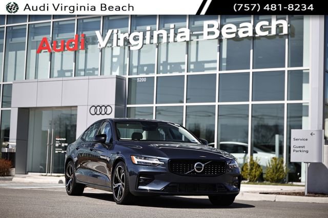 Used 2024 Volvo S60 B5 Core image 1