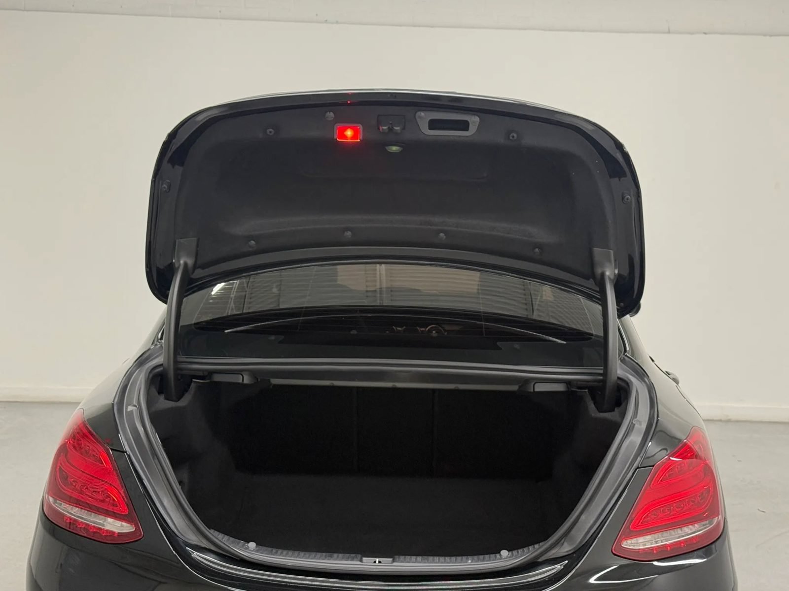 Used 2016 Mercedes-Benz C 63 AMG Sedan image 38