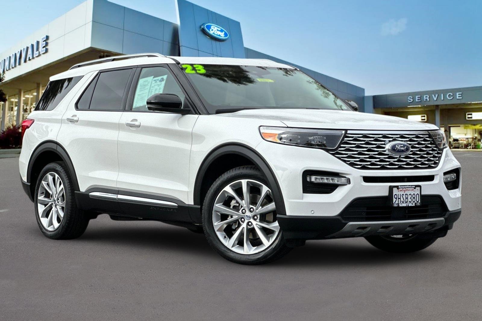 Used 2023 Ford Explorer Platinum w/ Equipment Group 601A image 2