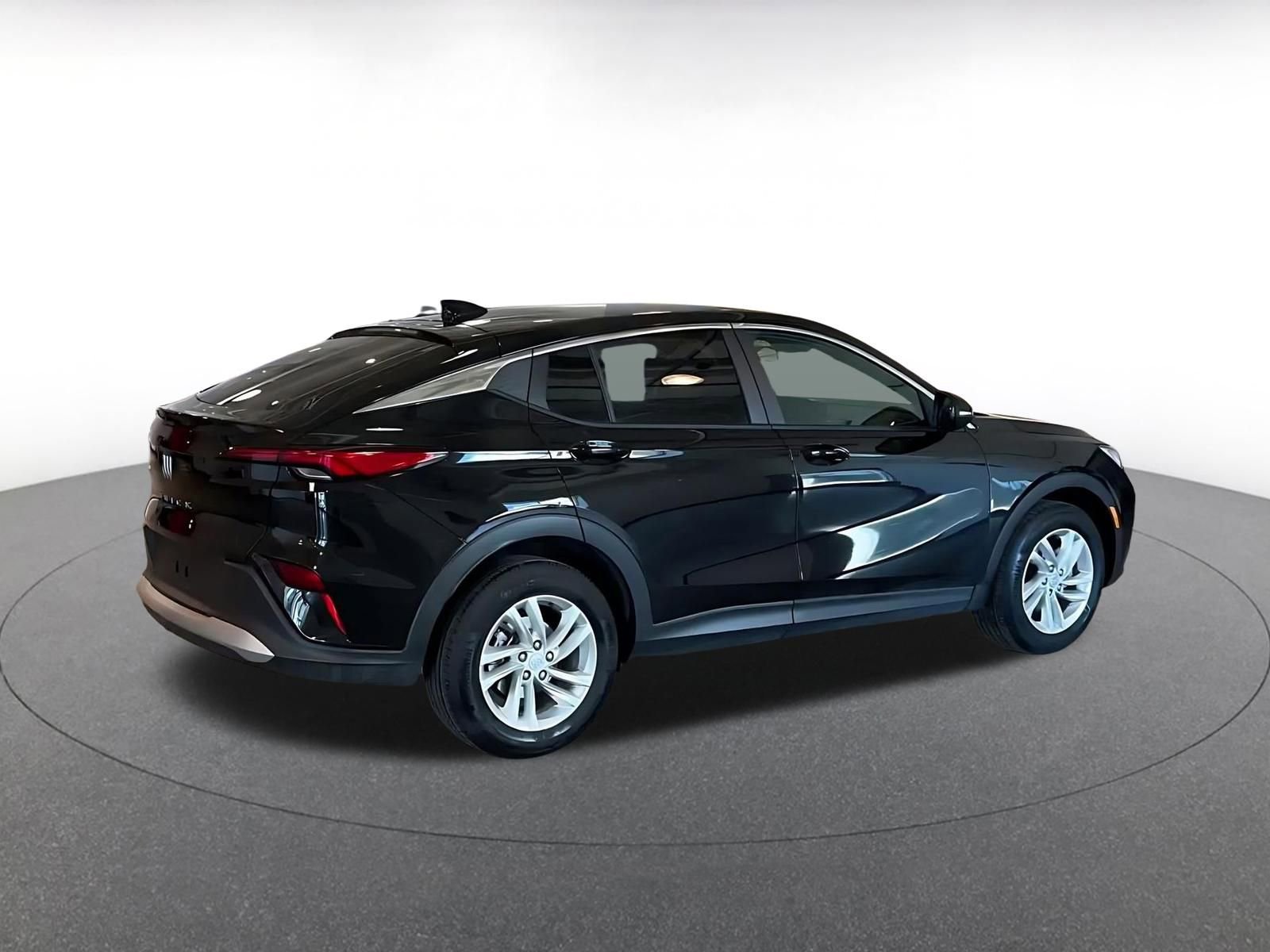 Used 2025 Buick Envista Preferred image 15