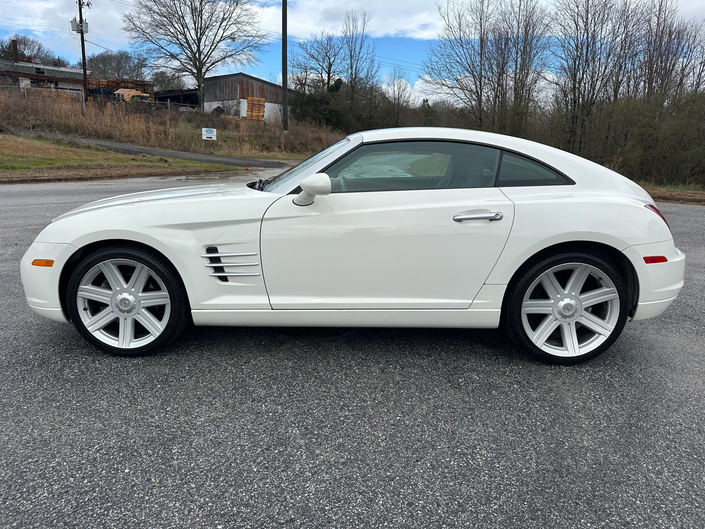 Used 2004 Chrysler Crossfire Coupe RWD image 2