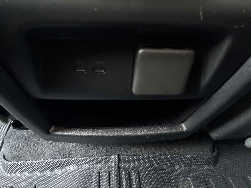Used 2025 GMC Acadia Elevation image 17