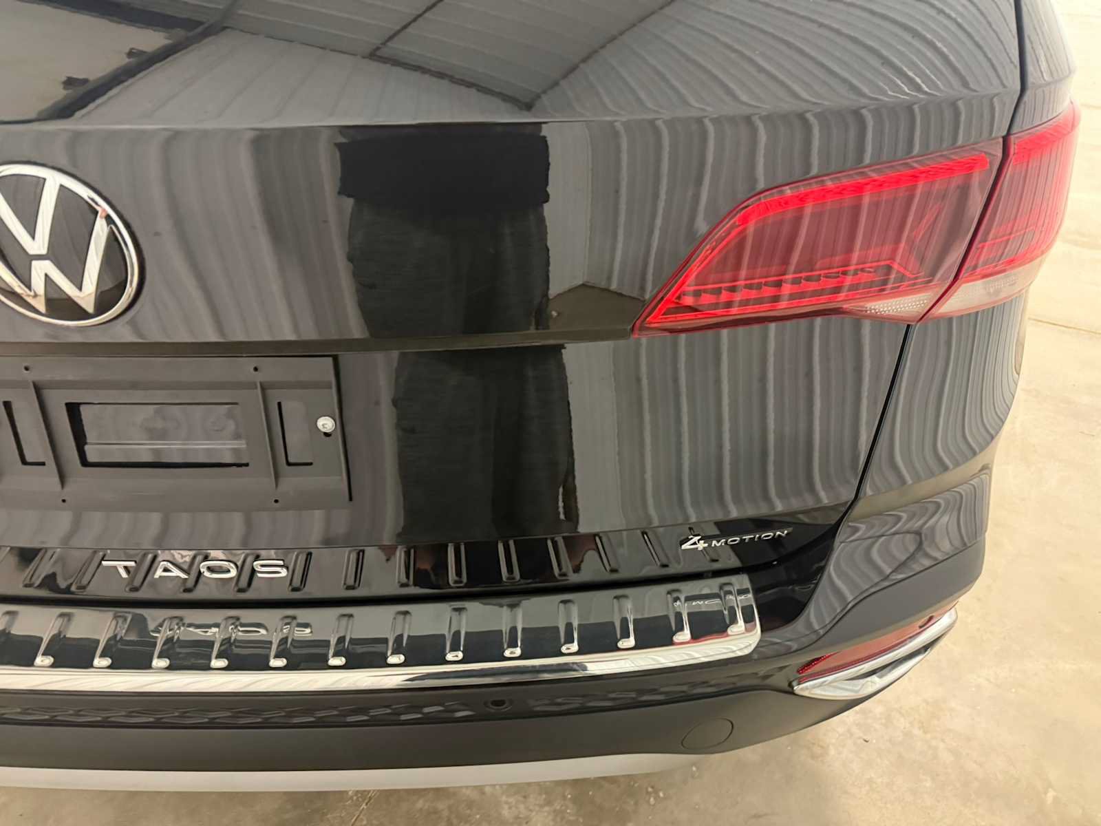 Certified 2023 Volkswagen Taos SEL AWD/4WD image 18