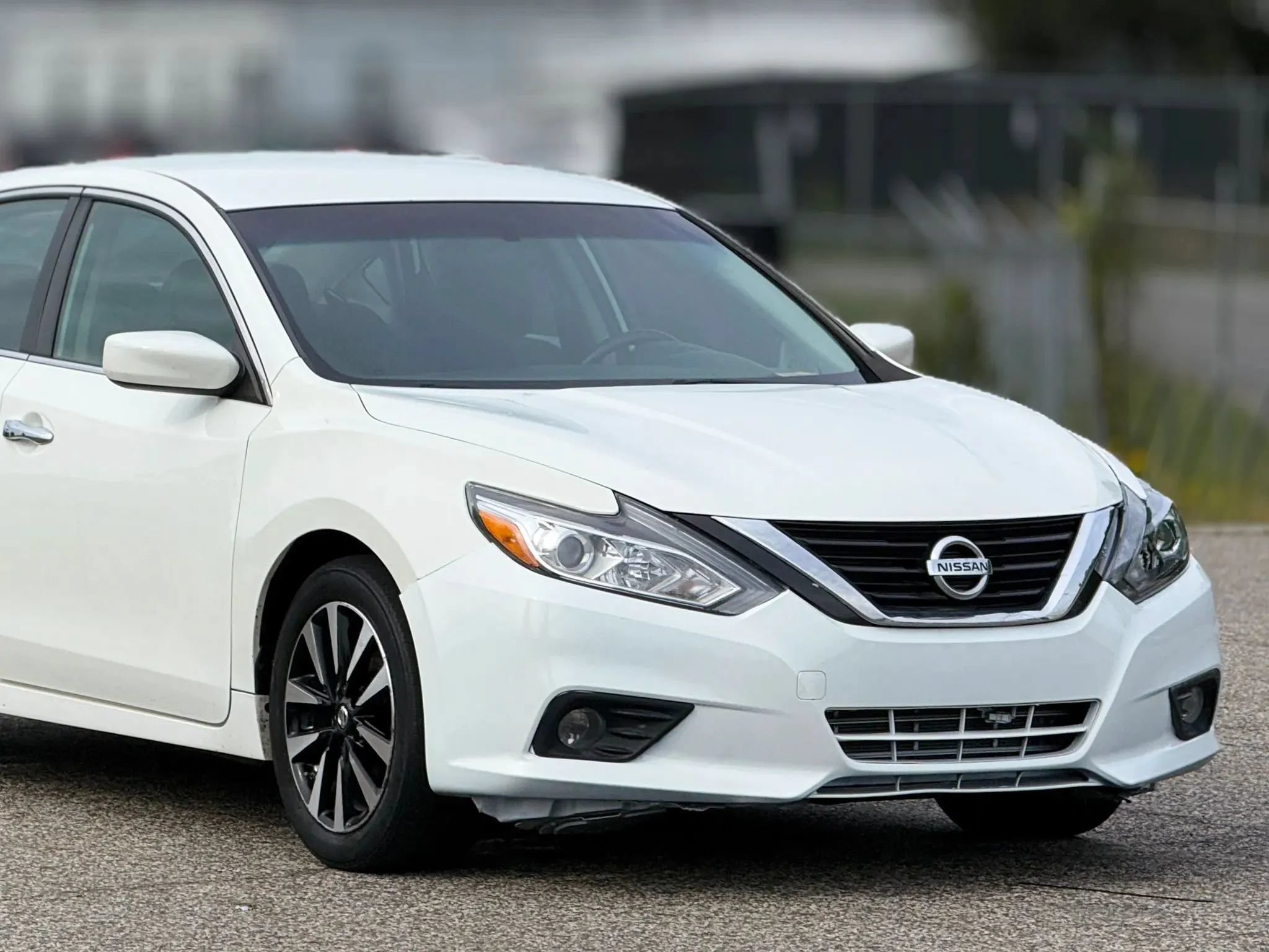 Used 2018 Nissan Altima 2.5 SV FWD image 15