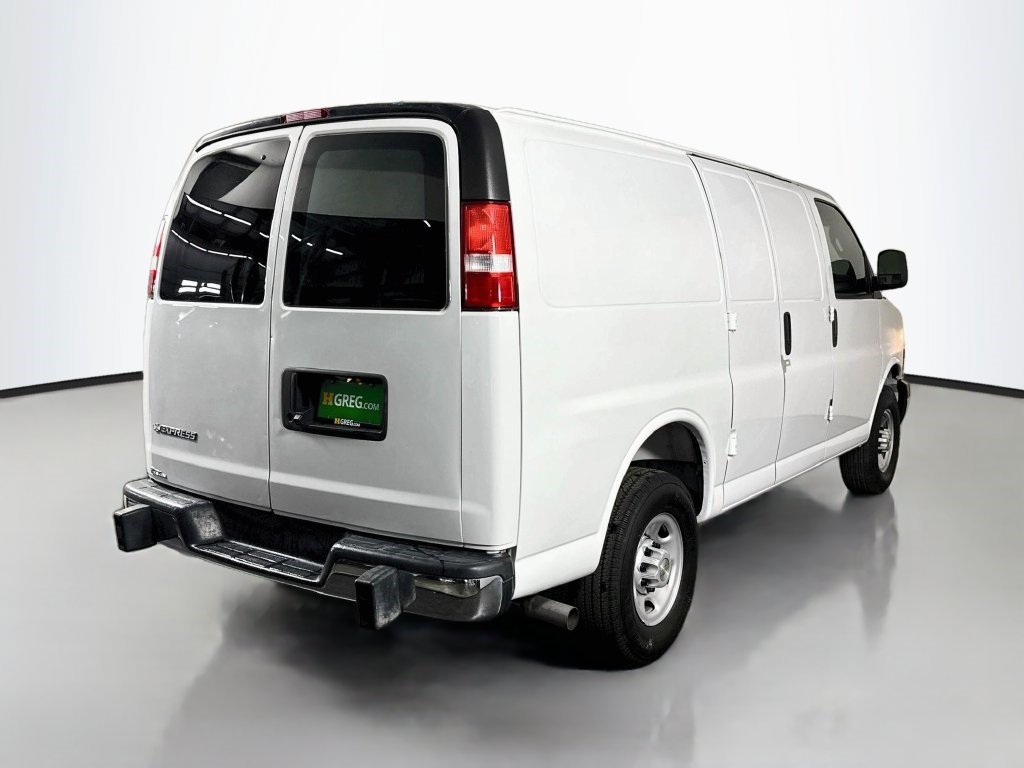 Used 2025 Chevrolet Express 2500 RWD image 10